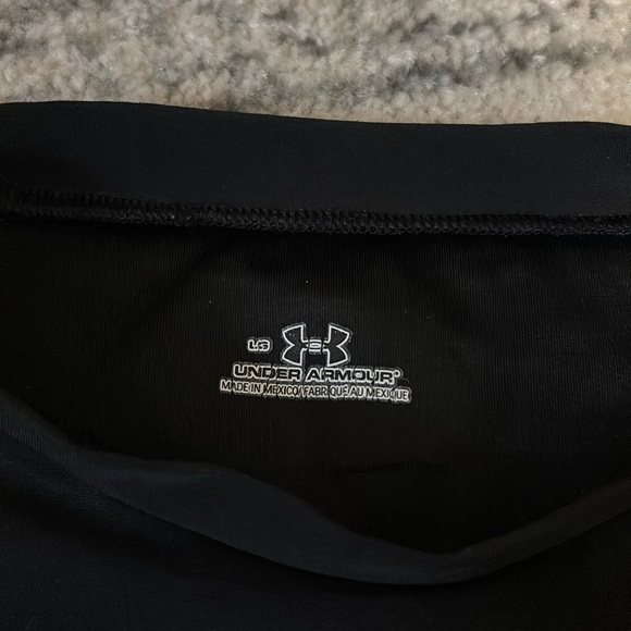 Under Armour black long sleeve top - Picture 3 of 4